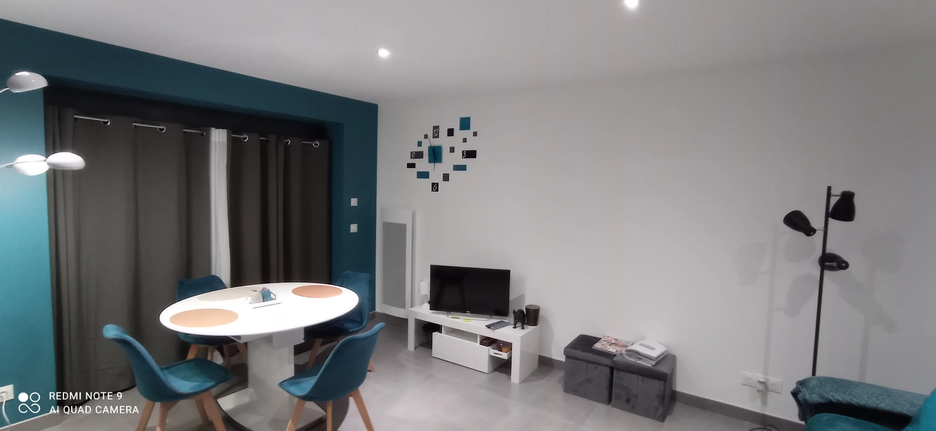 espace salon coin repas gite baccarat 4 a 5 personnes